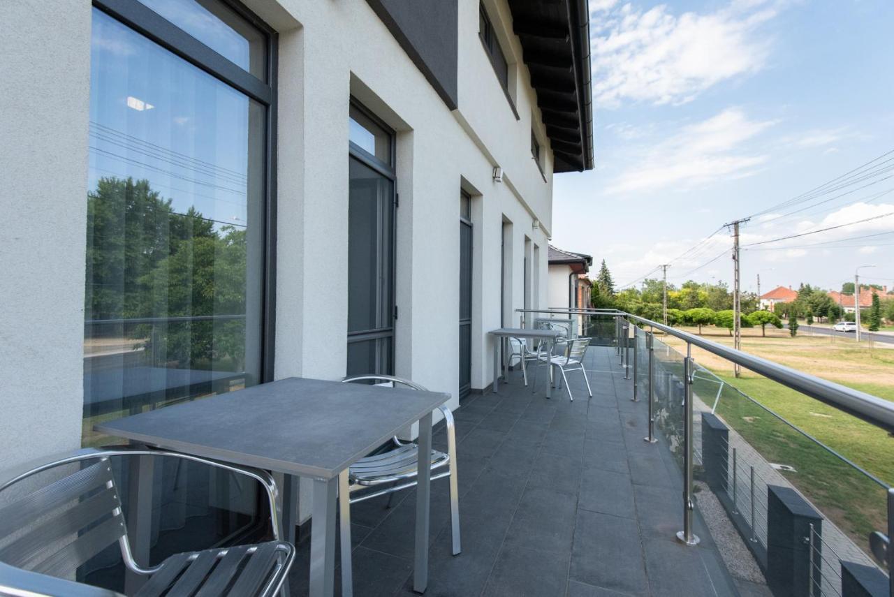 Theresa Vendégház Kiskunmajsa Exterior foto
